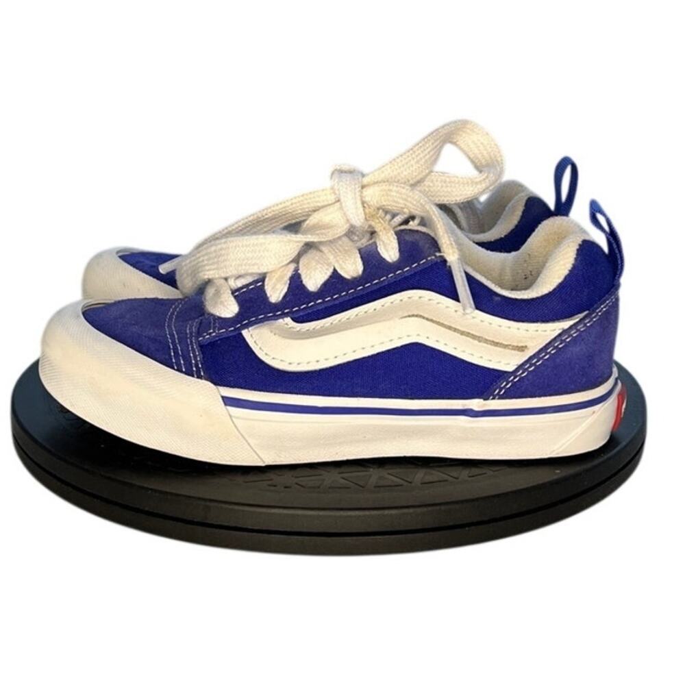 Boys Vans Knu Skool VN000CYUCJE Suede Skateboarding Athletic Sneaker SZ 13 Blue